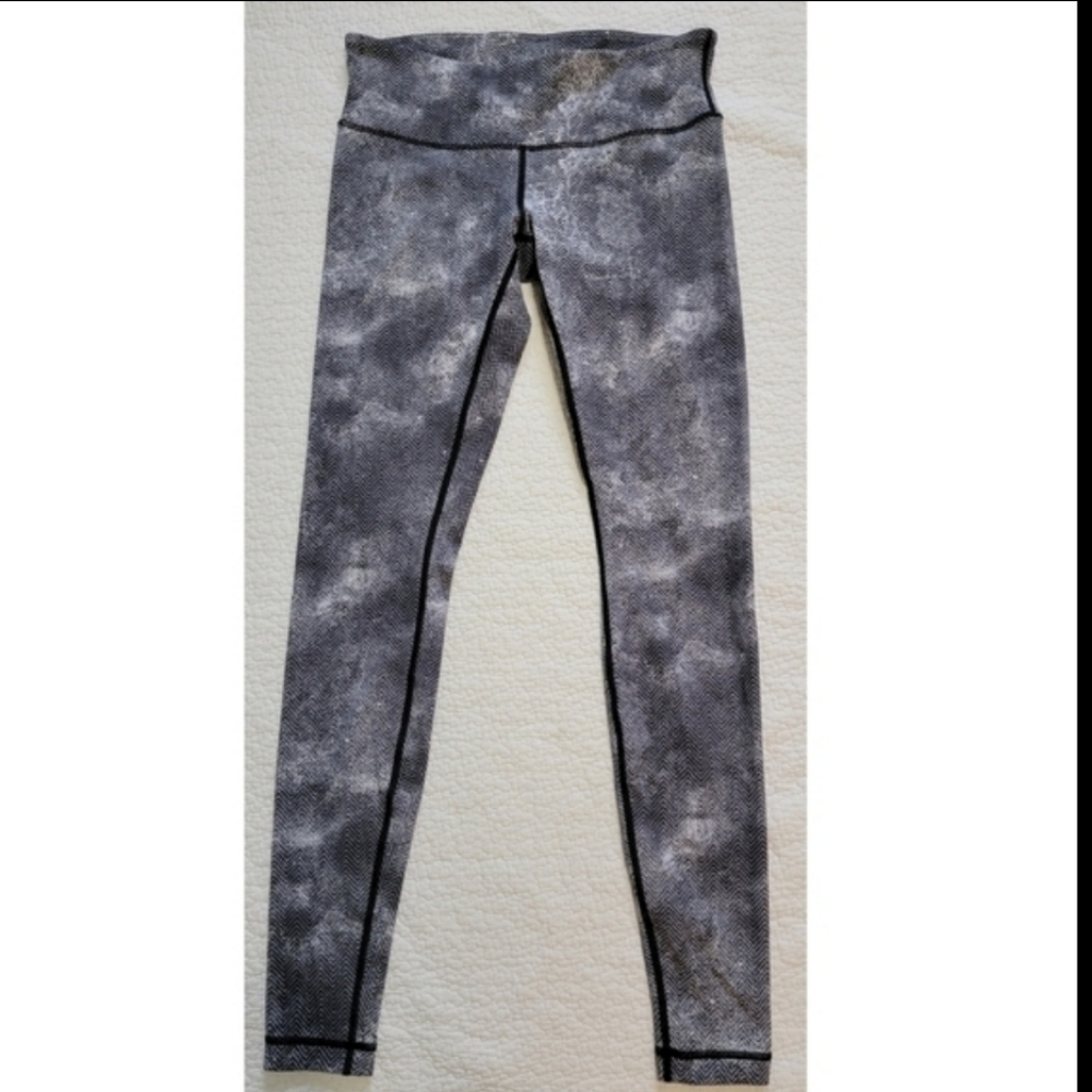 LULULEMON Gray Abstract Print Leggings